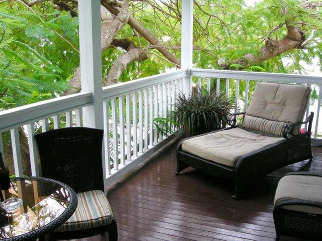 Frances Street Bottle Inn Key West Bilik gambar